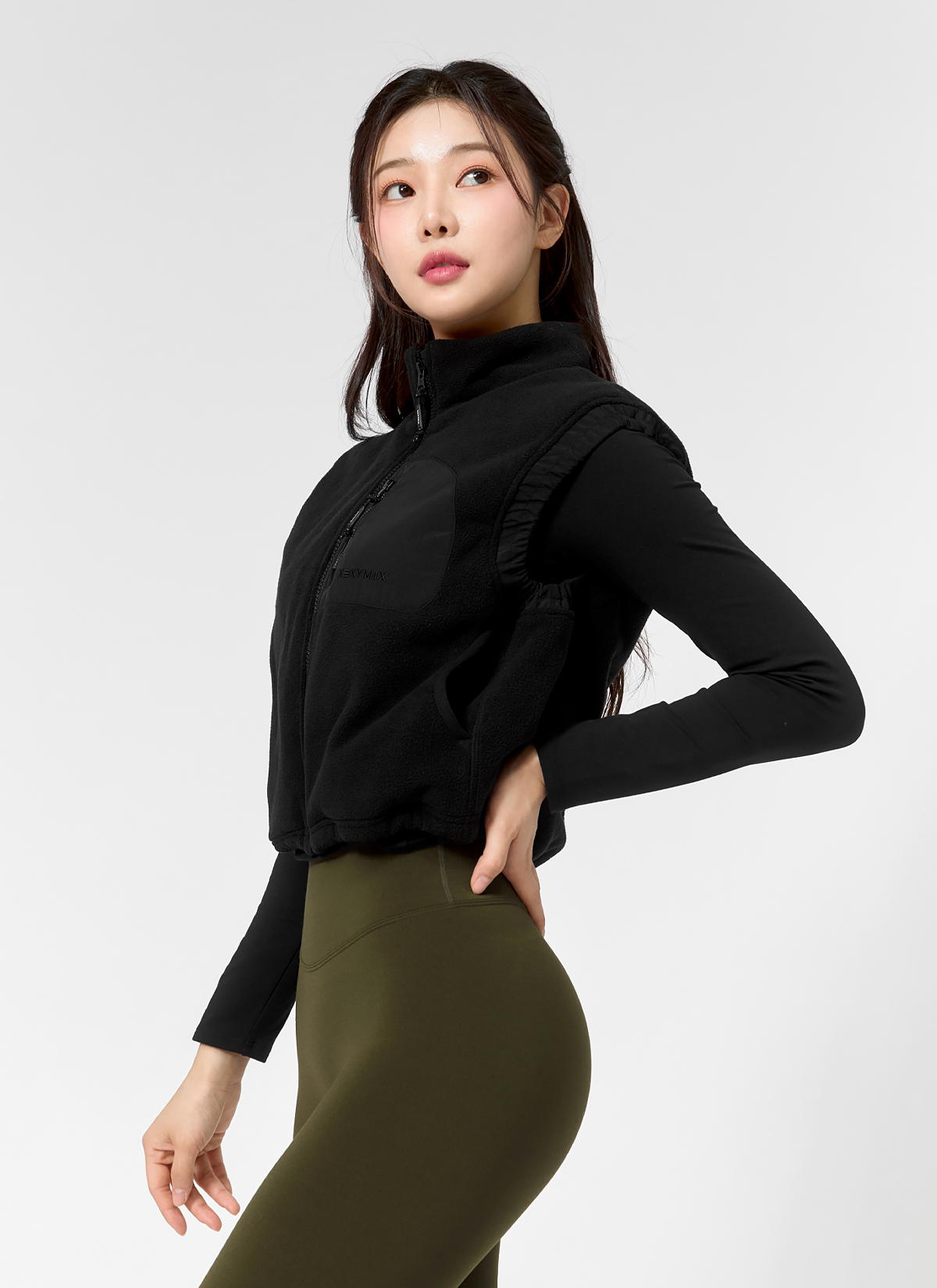 우븐 패치 플리스 베스트 블랙 상세 이미지 2