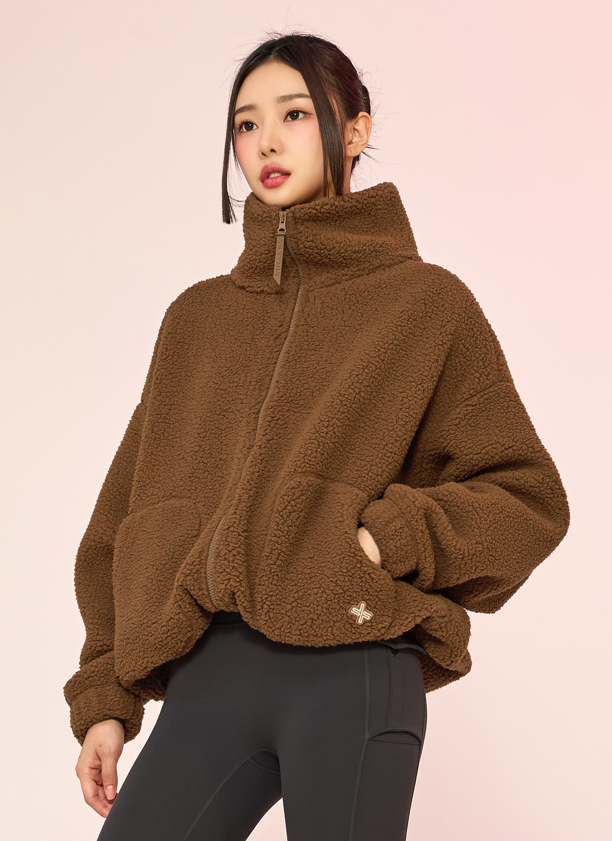 쉐르파 하이넥 점퍼 라이언 상세 이미지 3